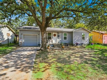 2617 Pioneer Street , Fort Worth, TX 76119