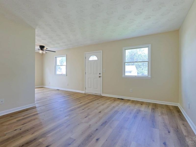 708 E Main Street, Blanchester, OH 45107 Photo 4