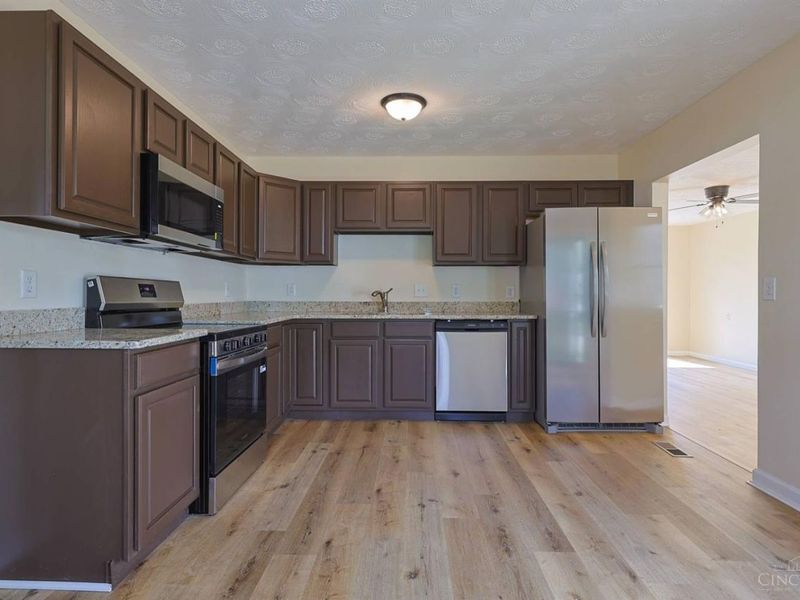 708 E Main Street, Blanchester, OH 45107 Photo 8