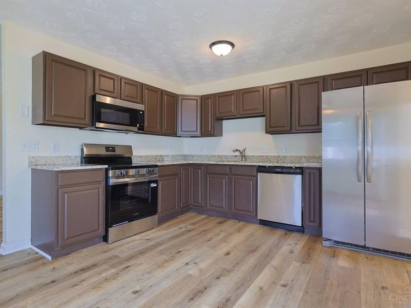 708 E Main Street, Blanchester, OH 45107 Photo 9