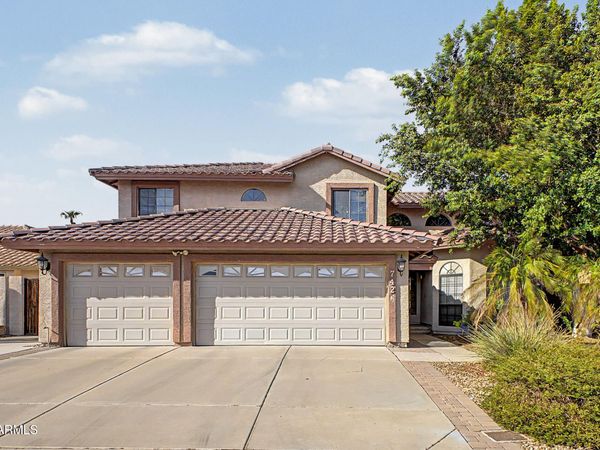 7426 W ORAIBI Drive, Glendale, AZ 85308