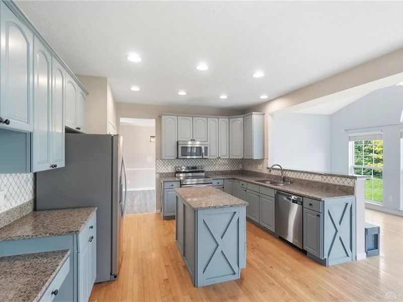 2524 Muirfield Drive, Beavercreek, OH 45431 Photo 12