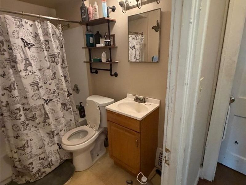 1645 Hillview Road, Cleveland, OH 44112 Photo 25
