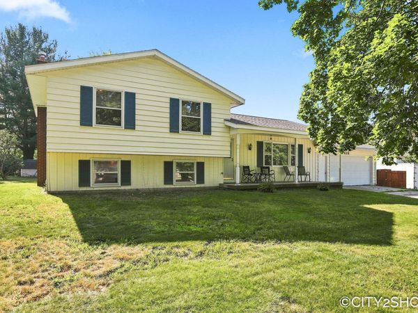 418 Harrison Street, Coopersville, MI 49404