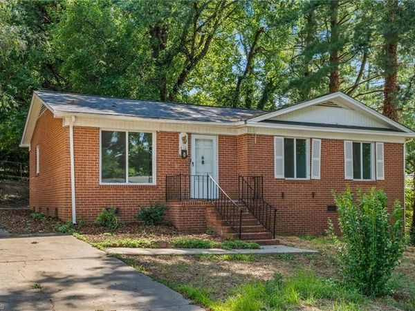 410 Parkwood Avenue , Winston-Salem, NC 27105