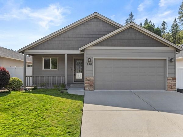 106 Westbrook Drive, Rogue River, OR 97537