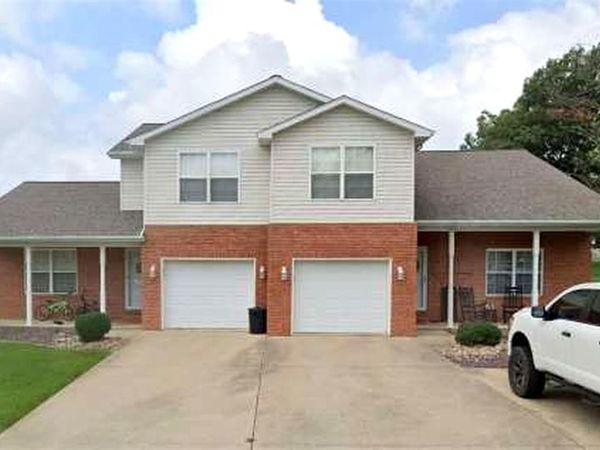 205 Walnut Street , Bartelso, IL 62218