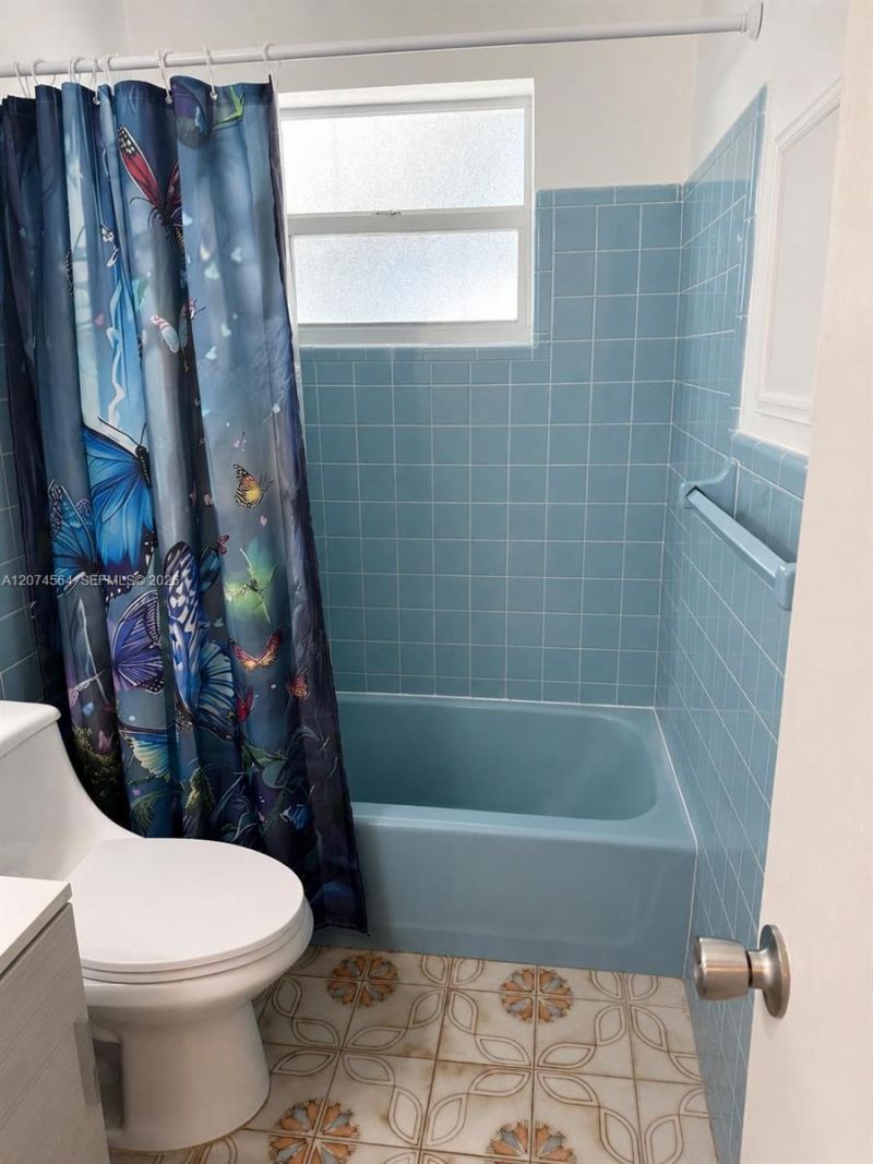 3010 NW 32nd St, Miami, FL 33142 Photo