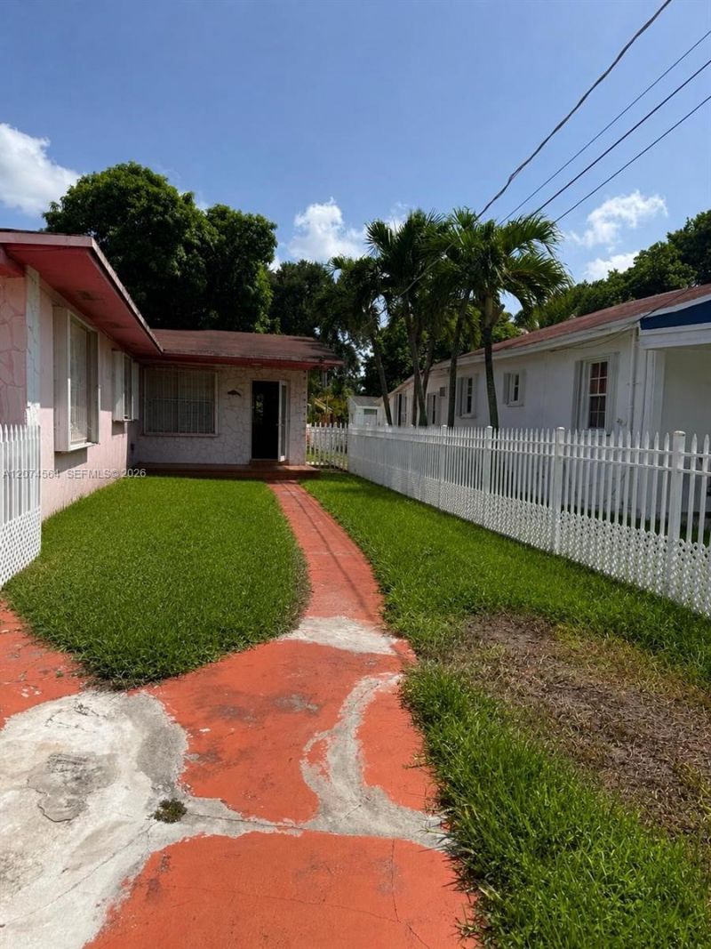 3010 NW 32nd St, Miami, FL 33142 Photo
