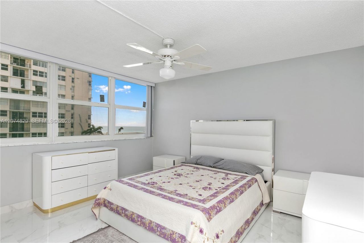 1880 S Ocean Dr , Unit 406, Hallandale Beach, FL 33009 Photo