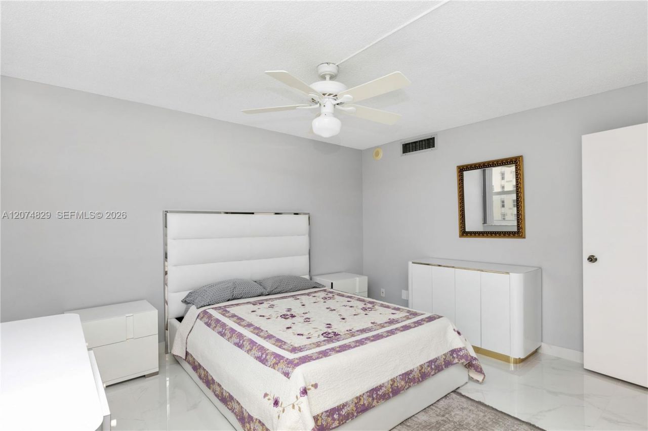 1880 S Ocean Dr , Unit 406, Hallandale Beach, FL 33009 Photo