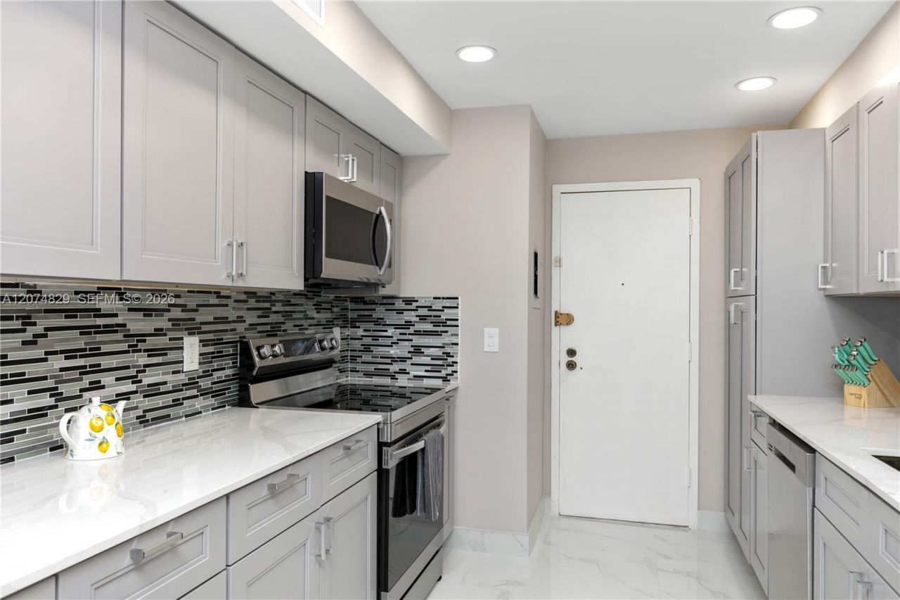 1880 S Ocean Dr , Unit 406, Hallandale Beach, FL 33009 Photo