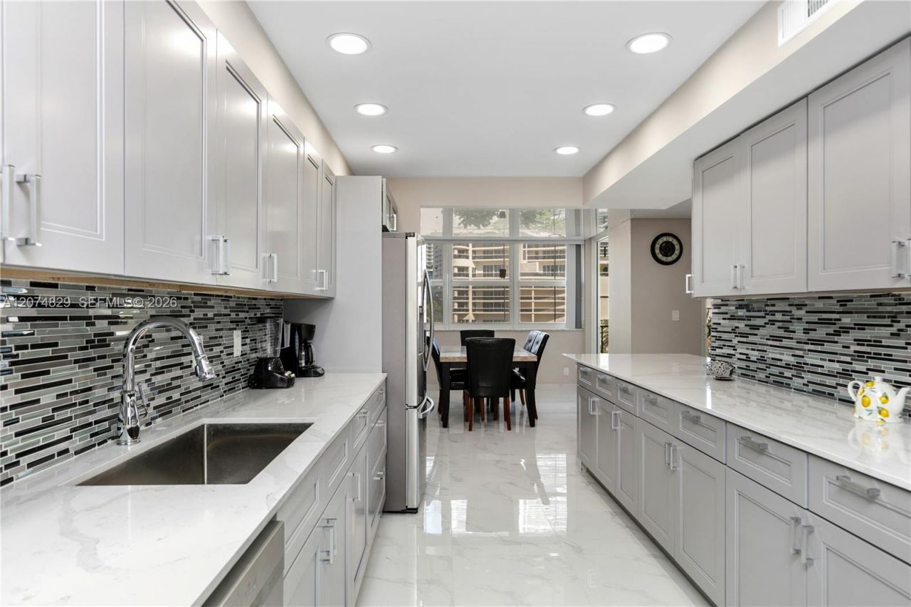 1880 S Ocean Dr , Unit 406, Hallandale Beach, FL 33009 Photo