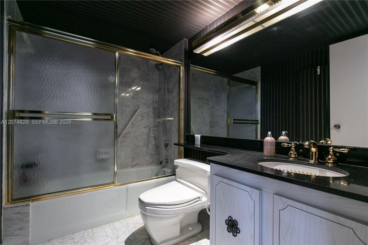 1880 S Ocean Dr , Unit 406, Hallandale Beach, FL 33009 Photo