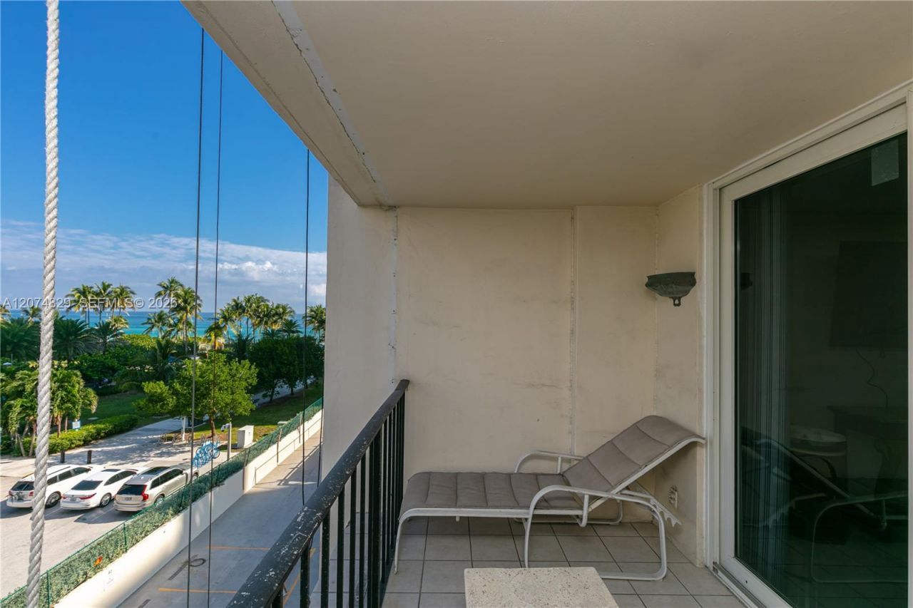 1880 S Ocean Dr , Unit 406, Hallandale Beach, FL 33009 Photo