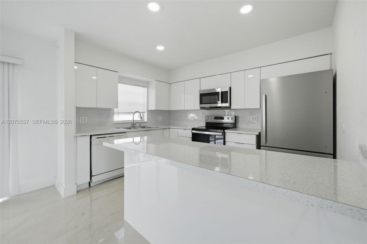 11000 NW 21st Ct , Unit 11000, Miami, FL 33167 Photo