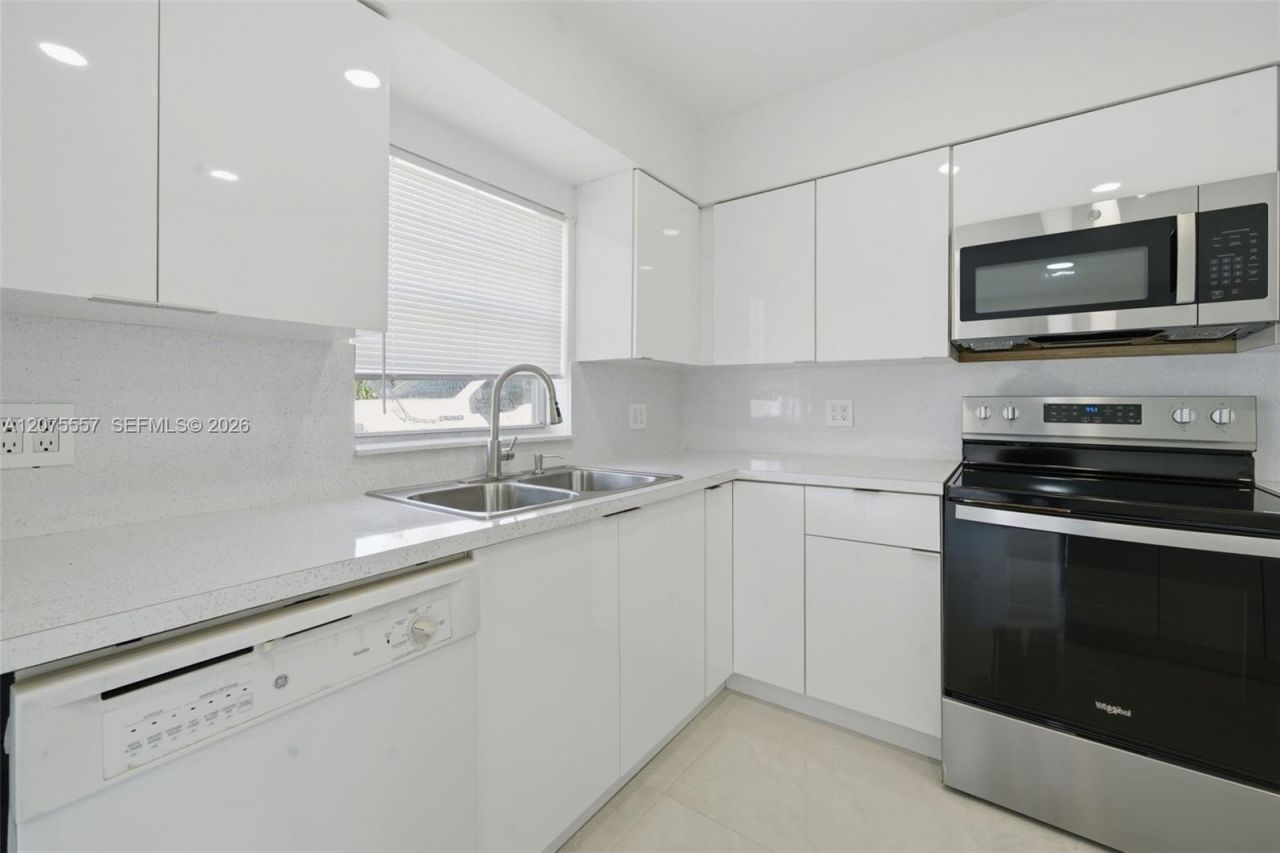 11000 NW 21st Ct , Unit 11000, Miami, FL 33167 Photo