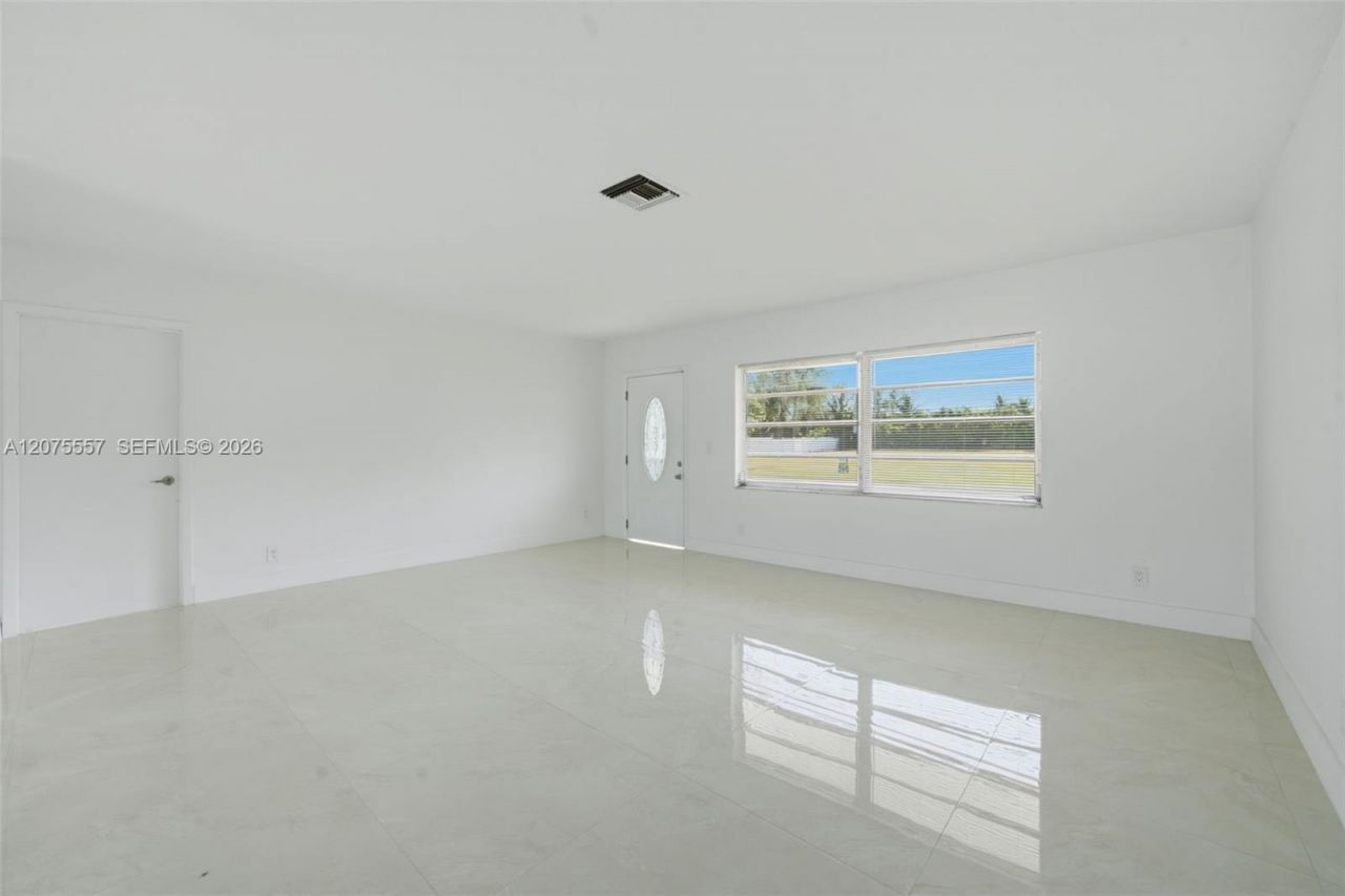 11000 NW 21st Ct , Unit 11000, Miami, FL 33167 Photo