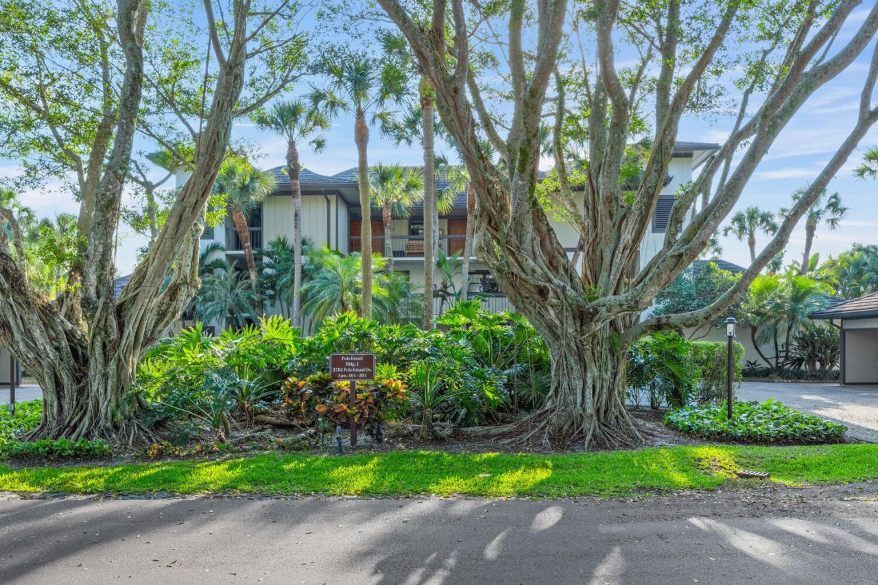 2785 Polo Island Drive, Unit J301 Penth, Wellington, FL 33414 Photo