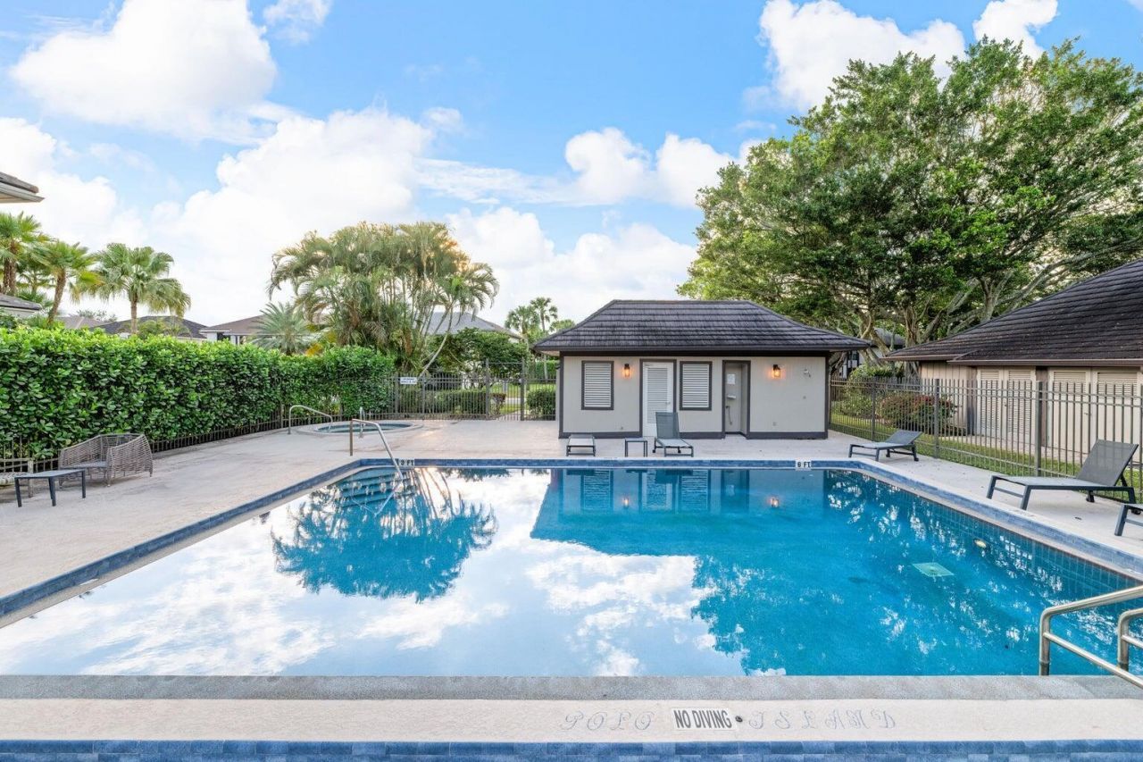 2785 Polo Island Drive, Unit J301 Penth, Wellington, FL 33414 Photo
