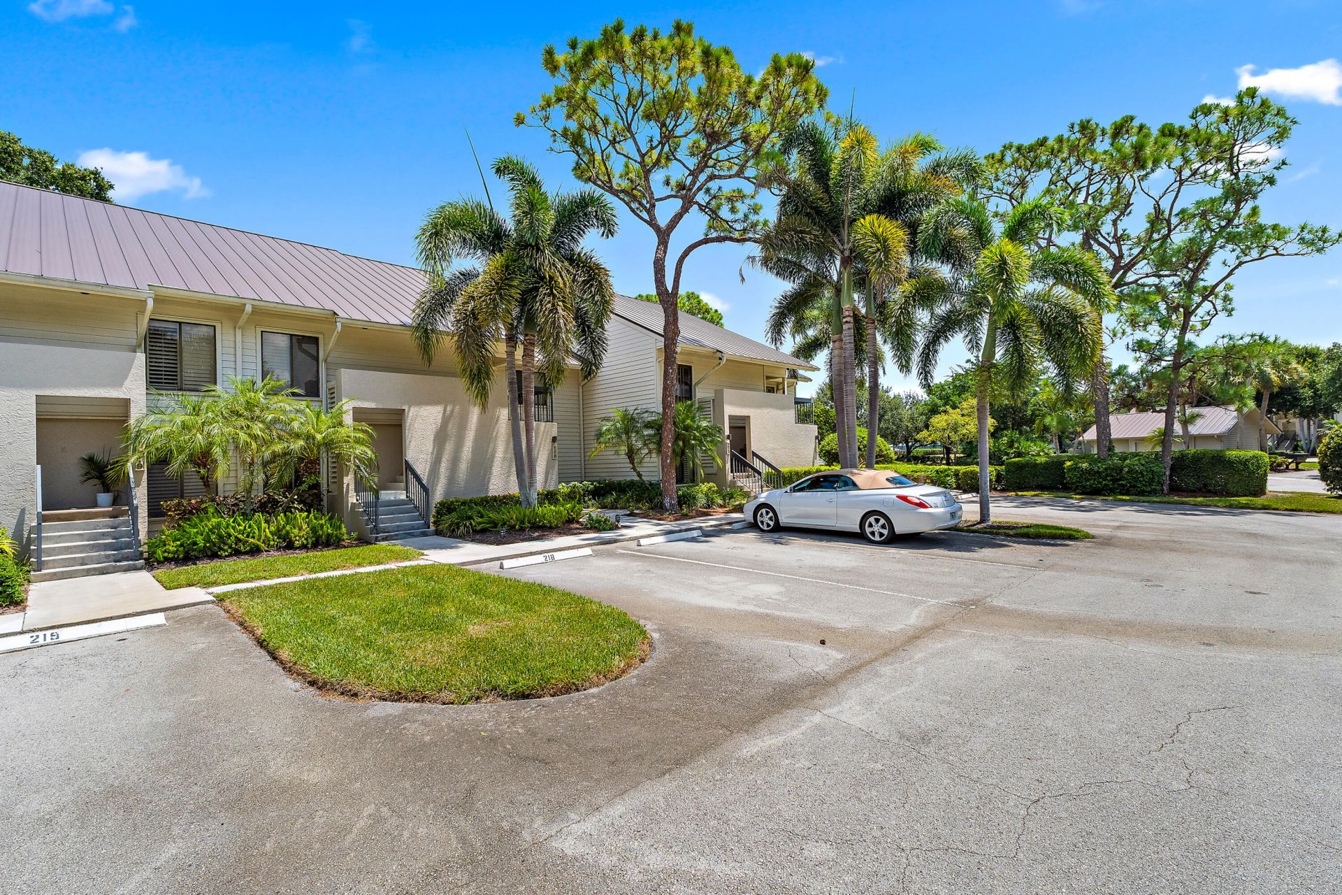 6433 SE Brandywine Court, Unit 217, Stuart, FL 34997 Photo