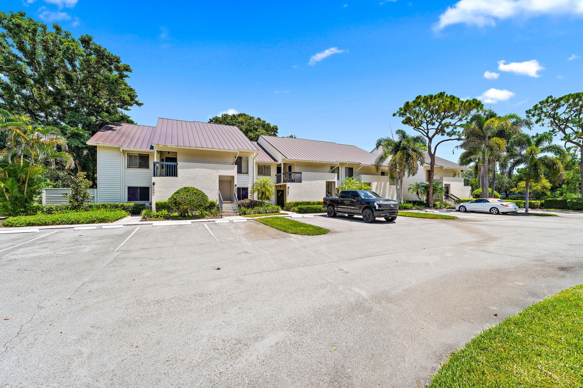 6433 SE Brandywine Court, Unit 217, Stuart, FL 34997 Photo