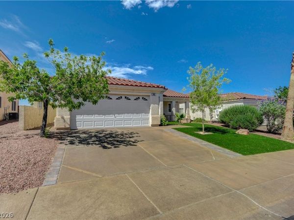740 Camino Del Ray , Henderson, NV 89012