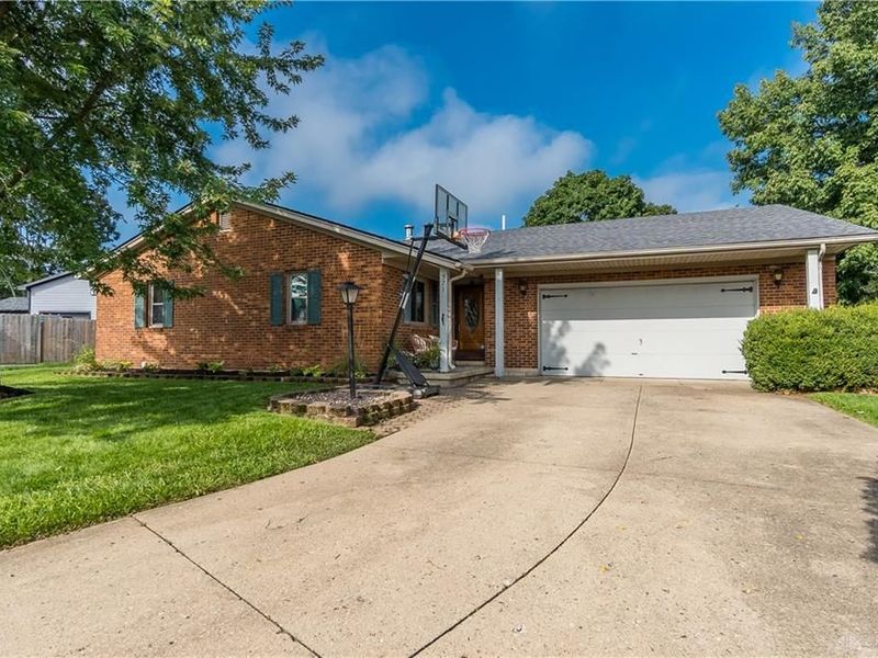 3710 Teakwood Road, Tipp City, OH 45371 Photo 2