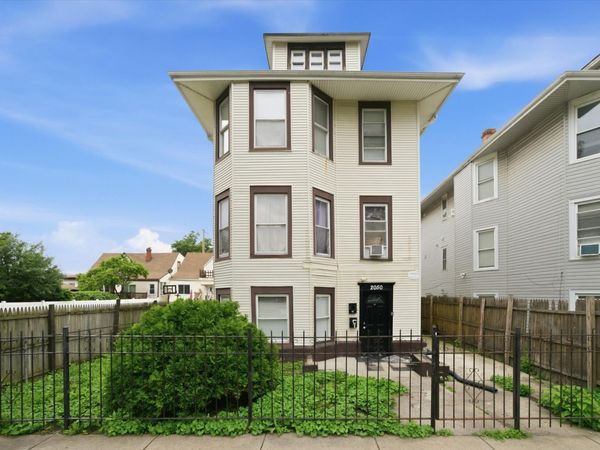 2050 N Kenneth Avenue , Chicago, IL 60639