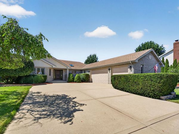2377 Rock Canyon , New Lenox, IL 60451