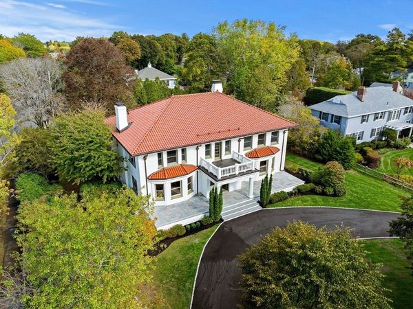 2 Ocean Avenue, Swampscott, MA 01907