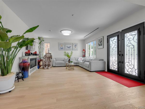 Queens Village, NY 11427