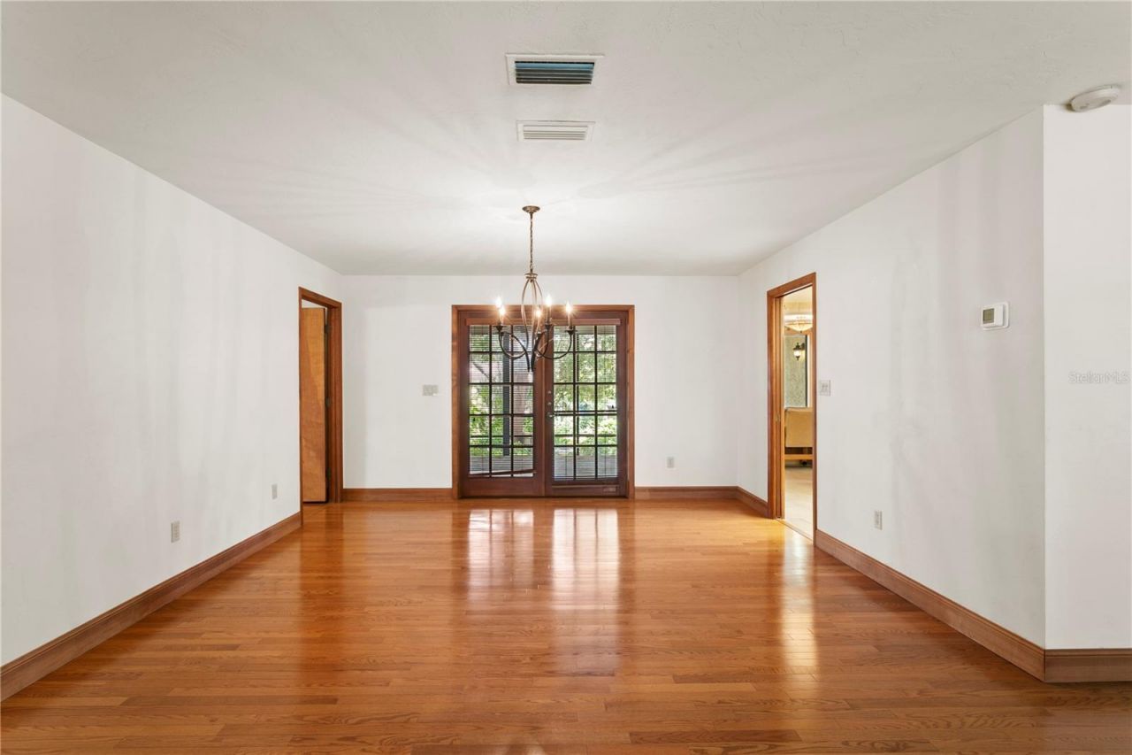 3101 Walnut Street Ne, Saint Petersburg, FL 33704 Photo