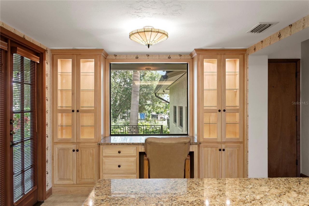 3101 Walnut Street Ne, Saint Petersburg, FL 33704 Photo