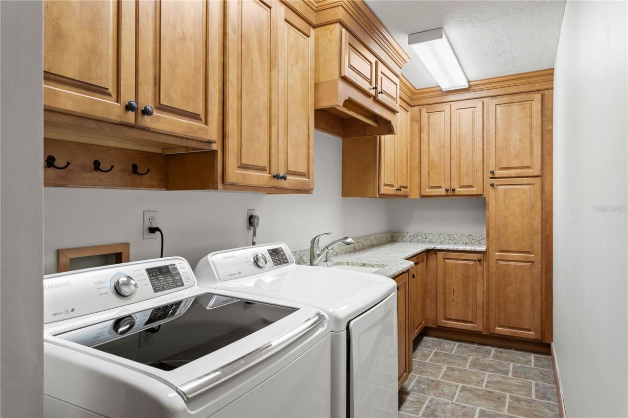 3101 Walnut Street Ne, Saint Petersburg, FL 33704 Photo
