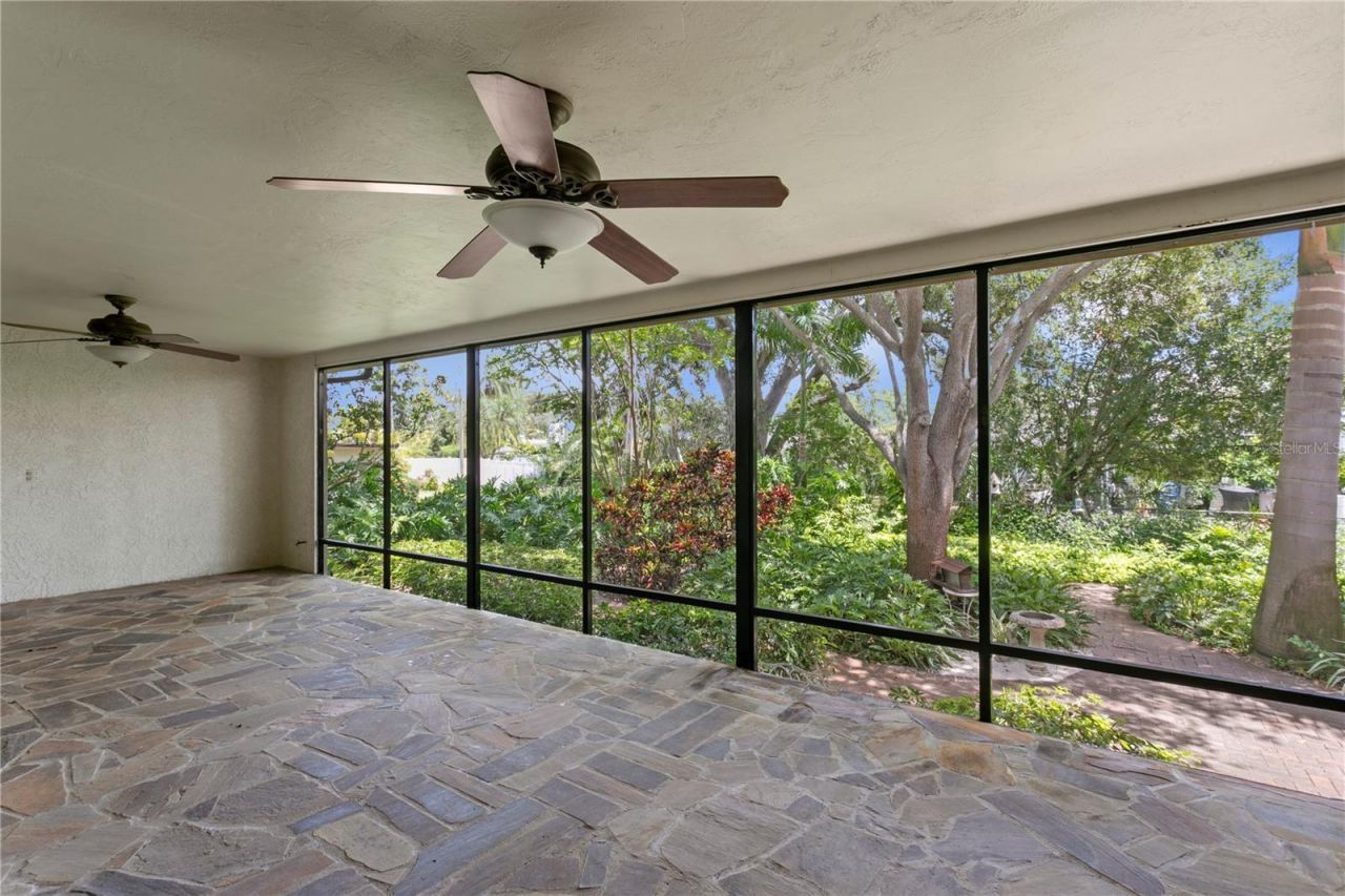 3101 Walnut Street Ne, Saint Petersburg, FL 33704 Photo