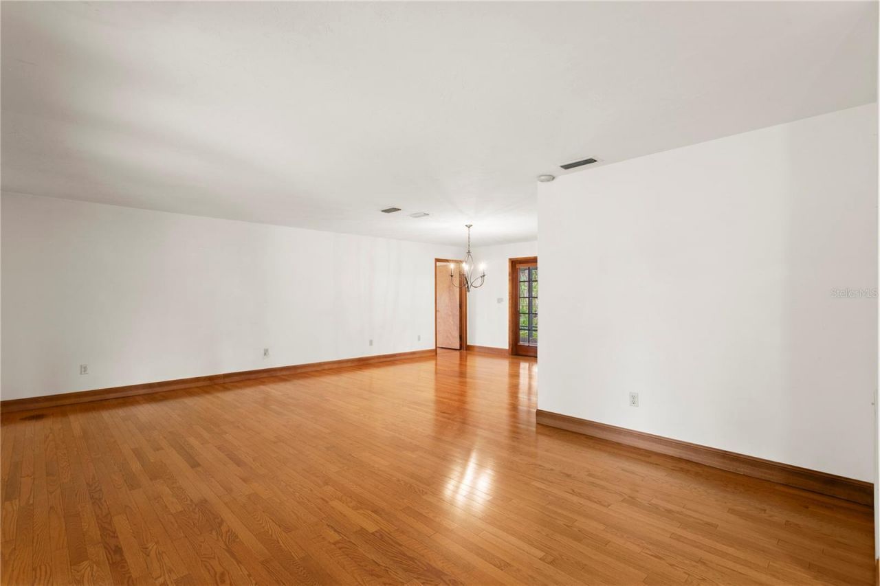 3101 Walnut Street Ne, Saint Petersburg, FL 33704 Photo