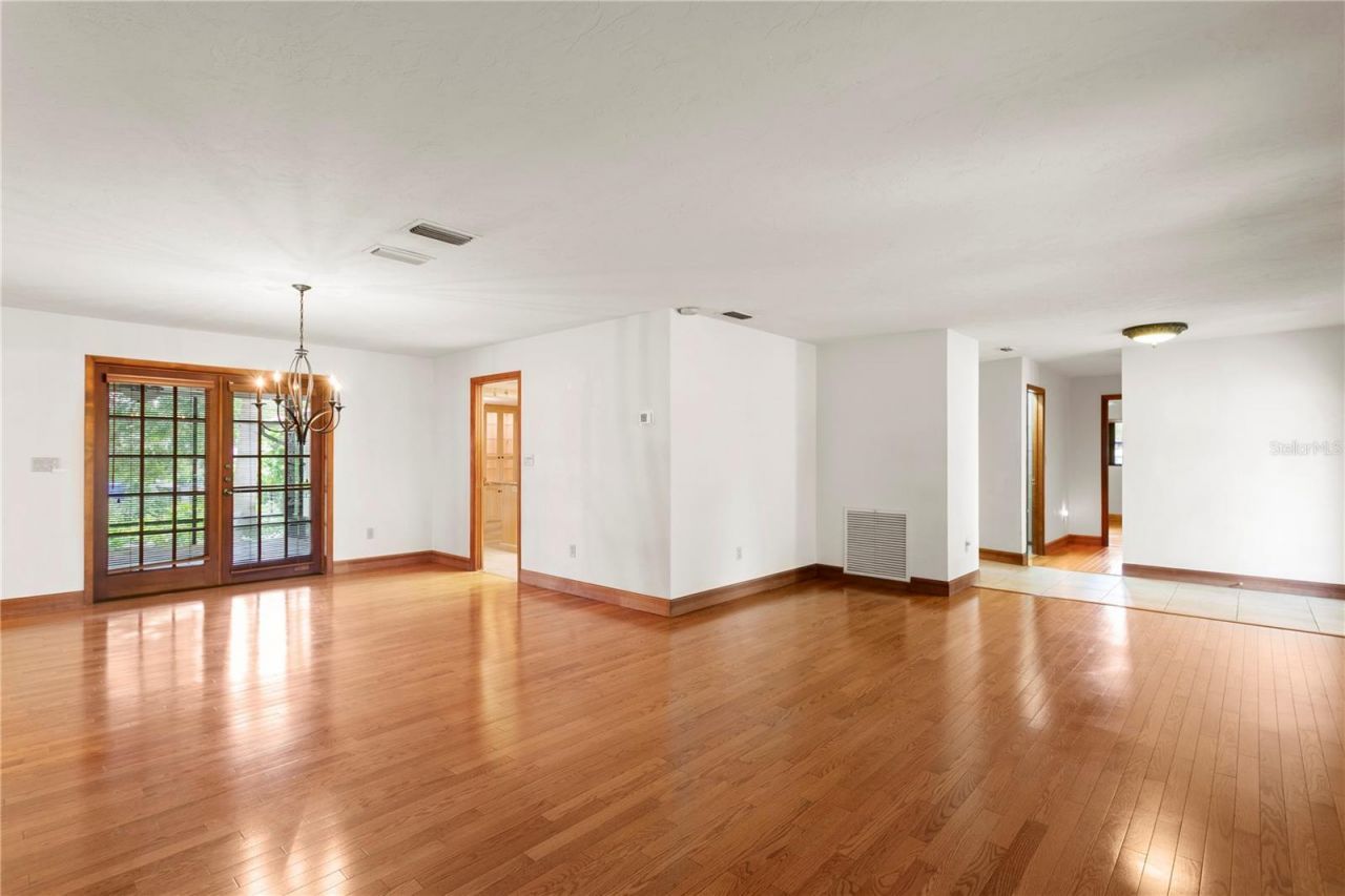3101 Walnut Street Ne, Saint Petersburg, FL 33704 Photo