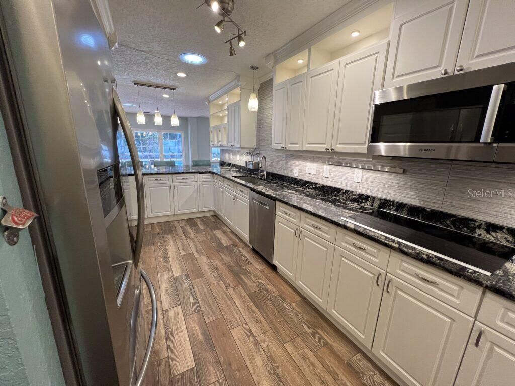146 Giralda Boulevard Ne, Saint Petersburg, FL 33704 Photo