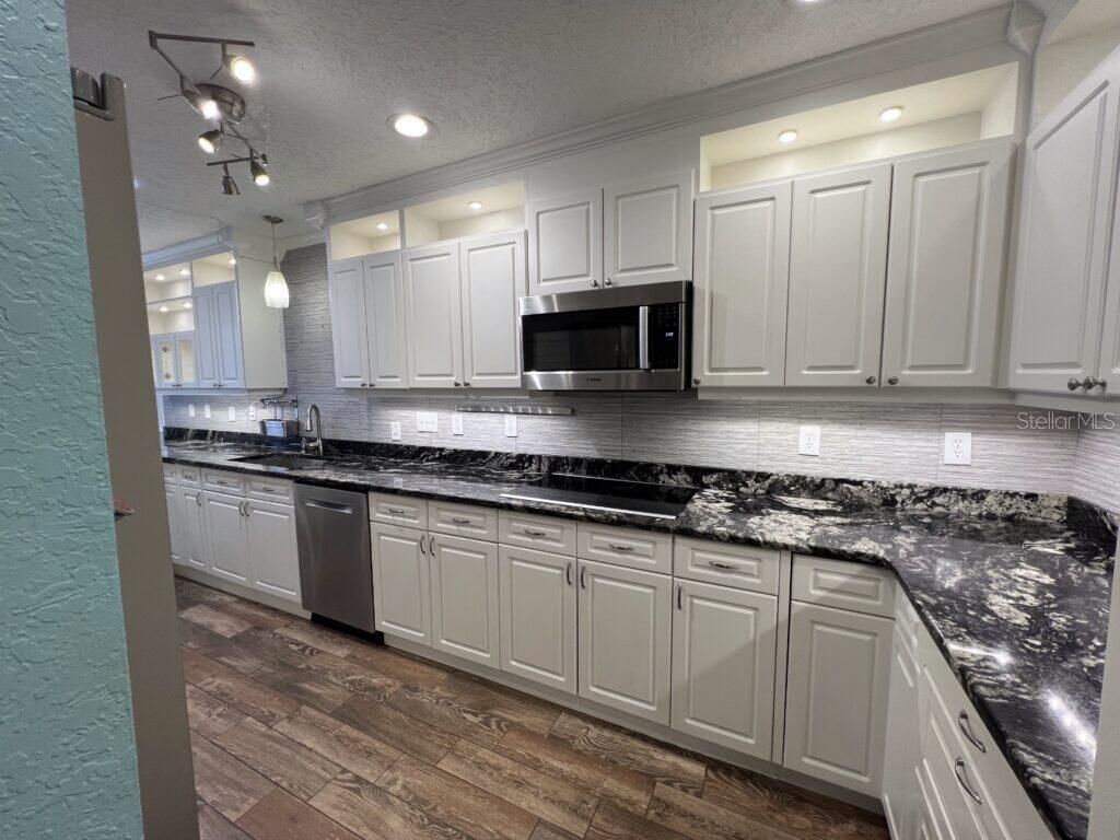 146 Giralda Boulevard Ne, Saint Petersburg, FL 33704 Photo