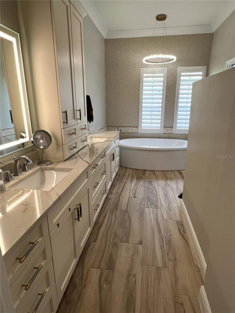 7555 Tori Way , Bradenton, FL 34202 Photo