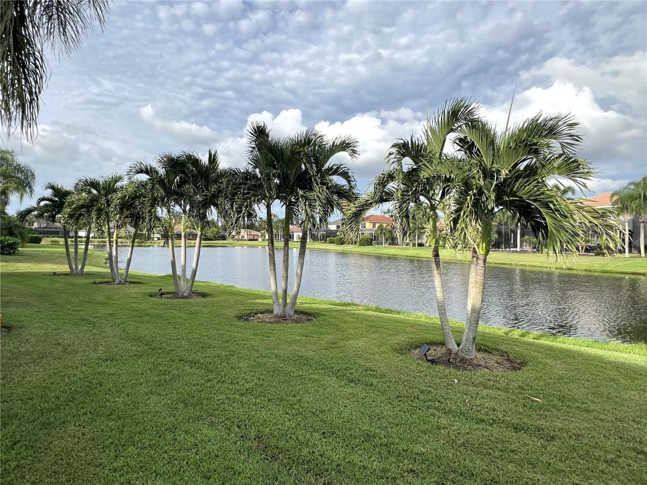 7555 Tori Way , Bradenton, FL 34202 Photo