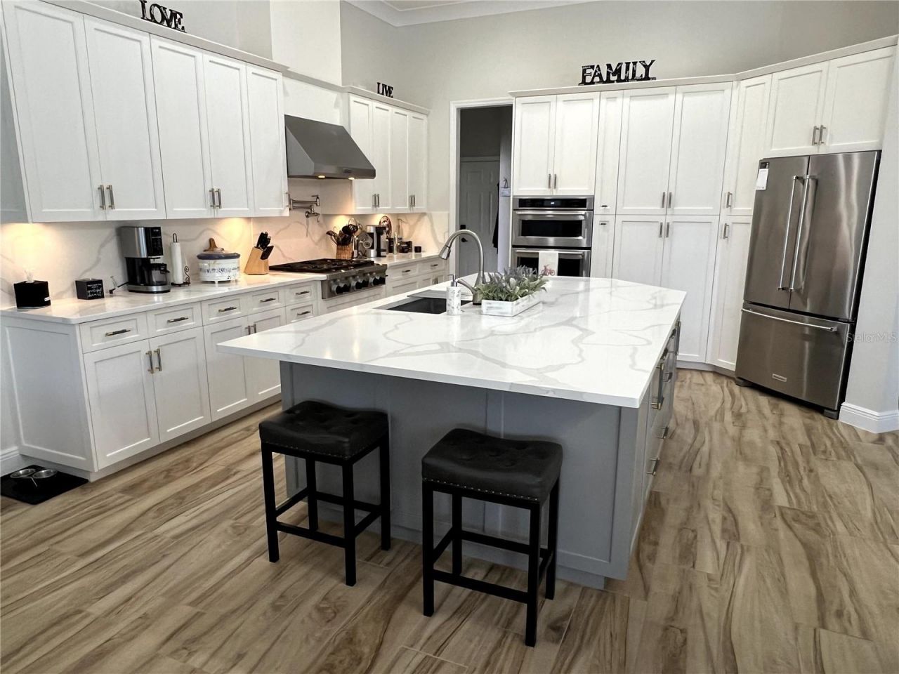 7555 Tori Way , Bradenton, FL 34202 Photo