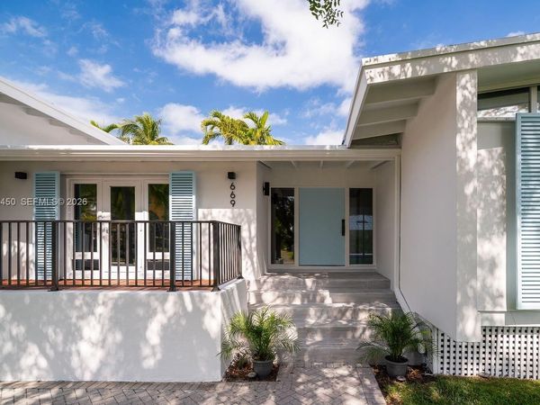 669 S Mashta Dr , Key Biscayne, FL 33149