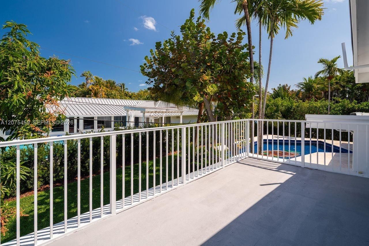 669 S Mashta Dr , Key Biscayne, FL 33149 Photo