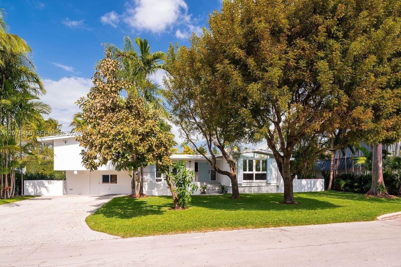 669 S Mashta Dr , Key Biscayne, FL 33149 Photo