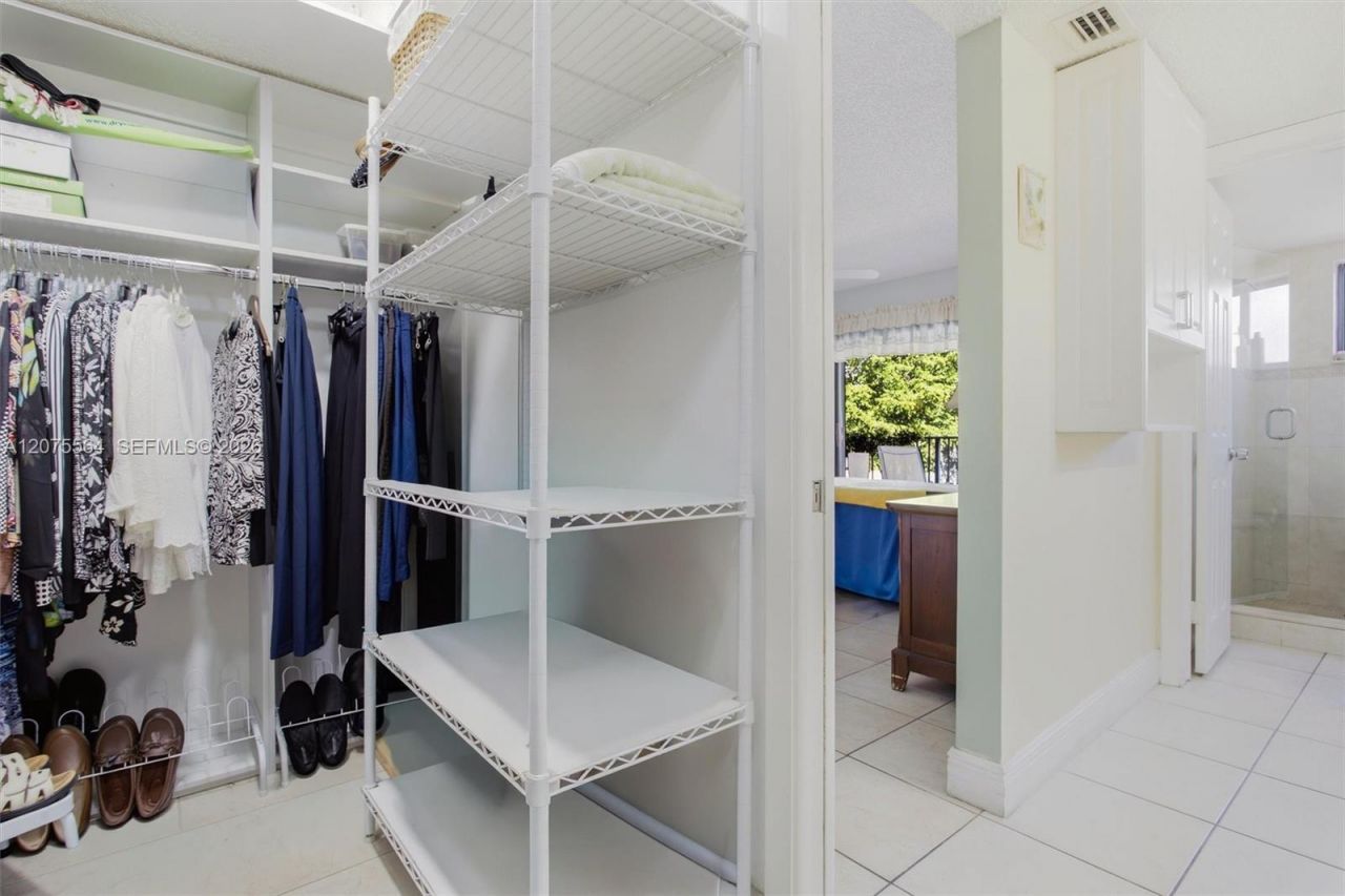 6305 Gage Pl, Unit 306-A, Miami Lakes, FL 33014 Photo