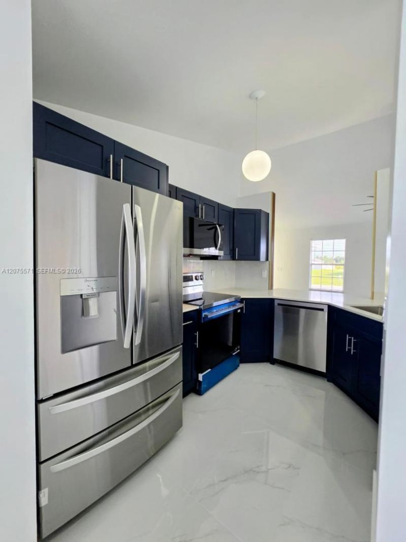 626 SW 25th Ter, Cape Coral, FL 33914 Photo