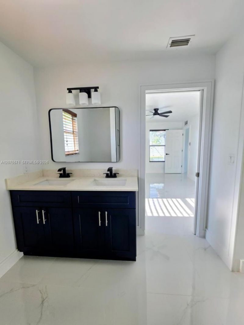 626 SW 25th Ter, Cape Coral, FL 33914 Photo