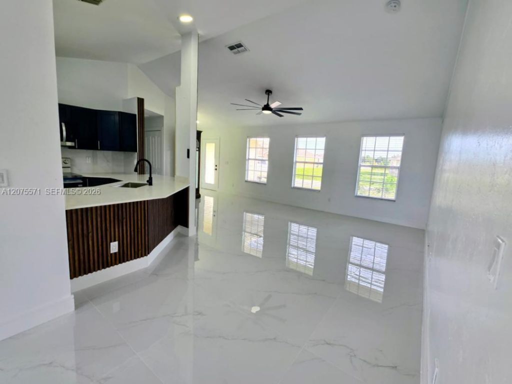626 SW 25th Ter, Cape Coral, FL 33914 Photo